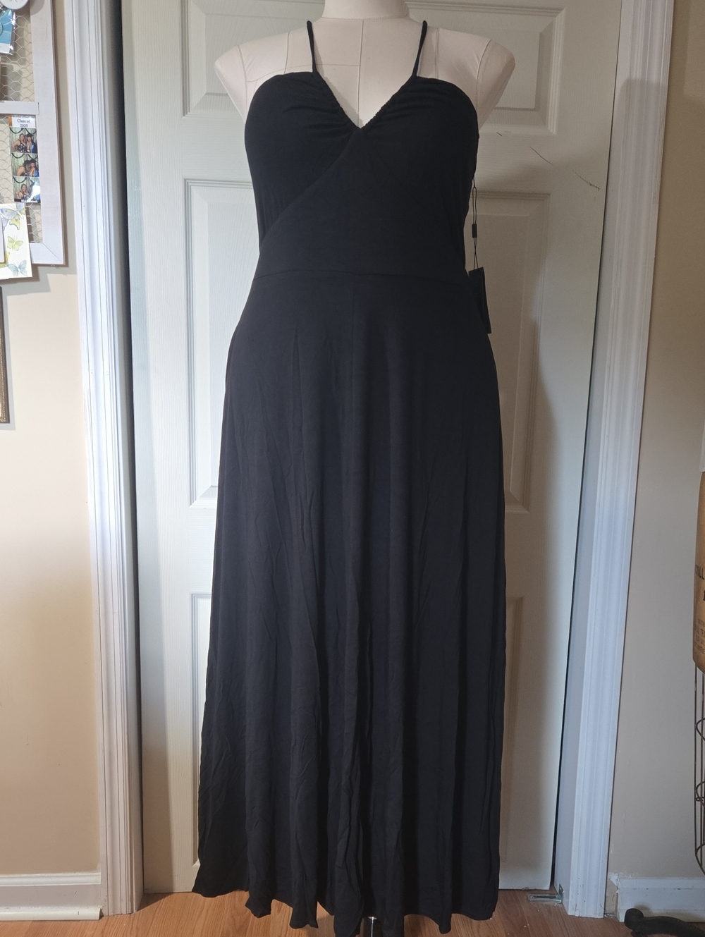 11 Honore Black Spaghetti-Strap Maxi Dress With Pockets
